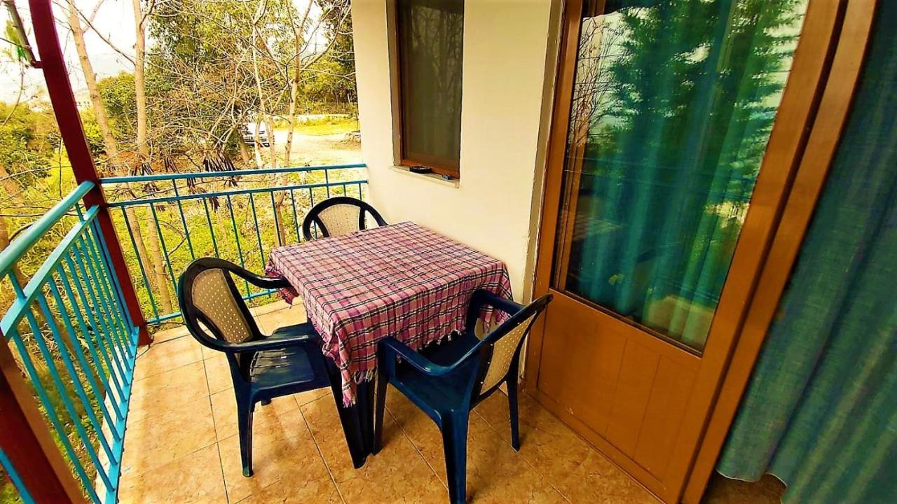 Ramo'S Cozy Beachside Haven With Panoramic Views - 1St Vlorë Eksteriør bilde