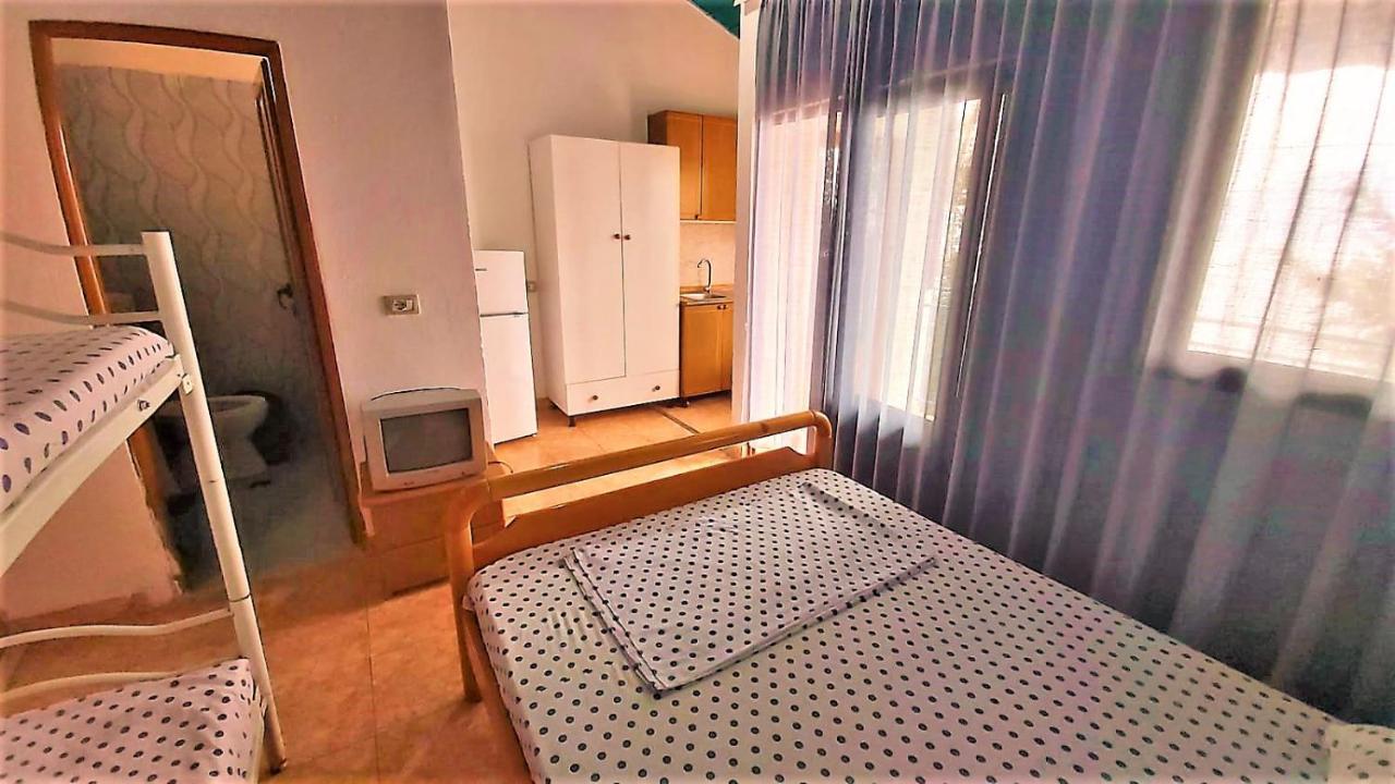 Ramo'S Cozy Beachside Haven With Panoramic Views - 1St Vlorë Eksteriør bilde